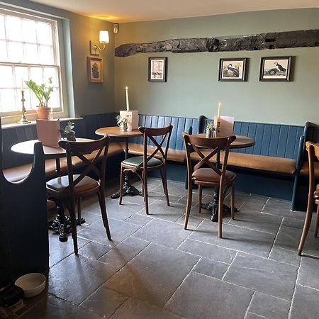 The Plume Of Feathers Farnham  Exteriér fotografie