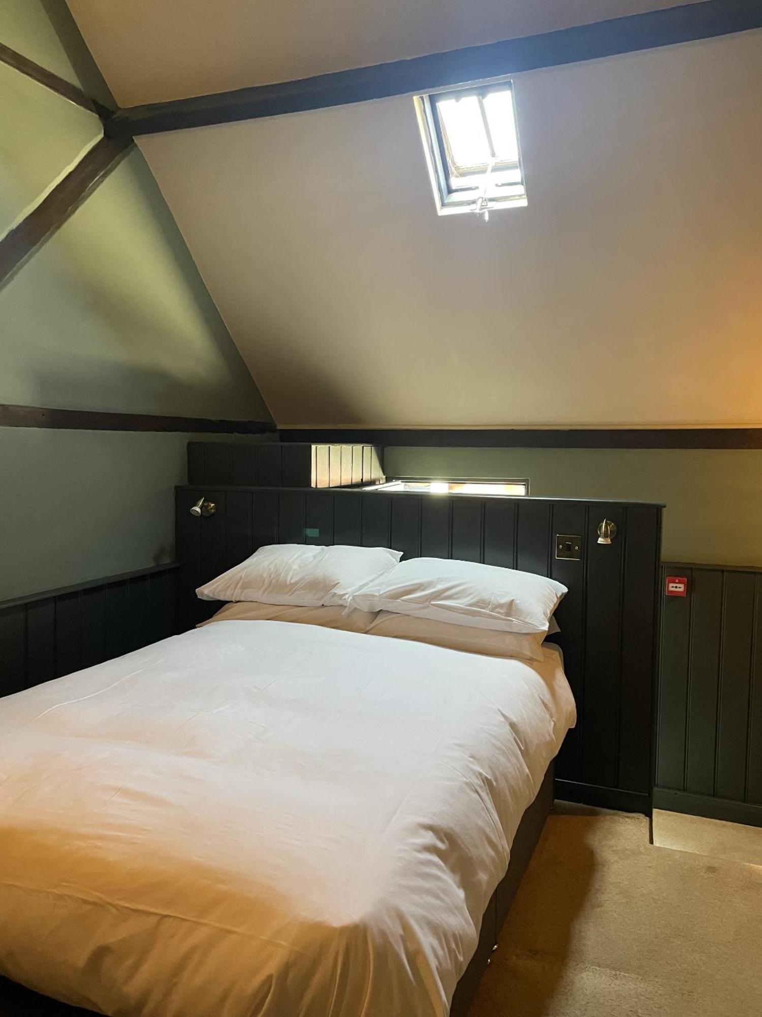 The Plume Of Feathers Farnham  Exteriér fotografie
